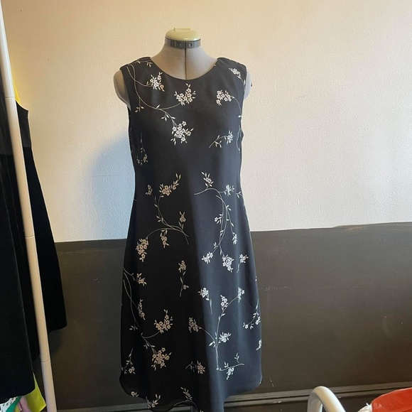 1990s Vintage J.Stevens  Dress - Picture 2 of 8